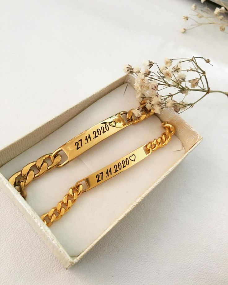 Dúo de Pulseras de Placa Personalizable 