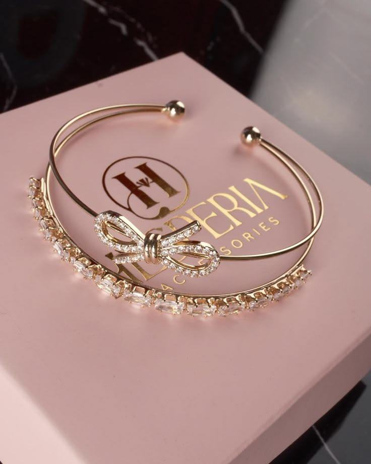 Set Brazalete Lazo y Pulsera Cuerda de Cristales